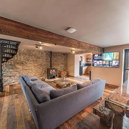 Вилла Quirky Retreats - The Barn Стейвли Экстерьер фото